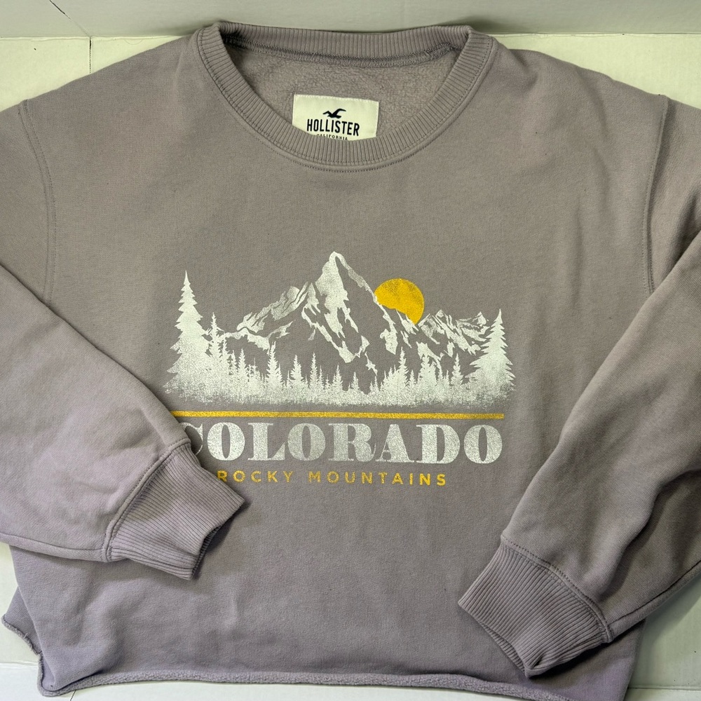 Hollister Women’s Colorado Graphic Sweatshirt - Dusty Lavender